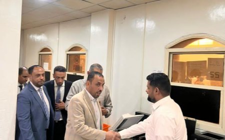 رئيس مصلحة الهجرة والجوازات والجنسية يتفقد سير العمل في قسم إصدار الجوازات بالقنصلية اليمنية في جدة