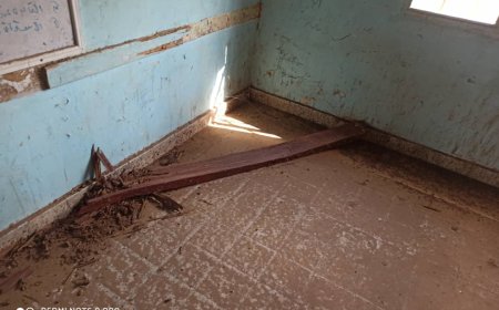 مدير التربية بأبين يوجه استغاثة عاجلة للبرنامج السعودي لإعادة الإعمار للتدخل قبل وقوع كارثة سقوط أسقف مدرسة تهدد حياة 1800 طالباً