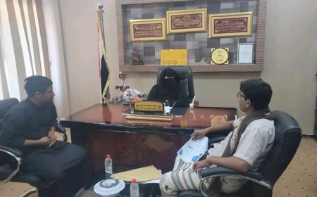 الوكيل المساعد لشؤون المرأة خديجة باكريت تؤكد أهمية الأمن السيبراني في تمكين المجتمع بالمهرة