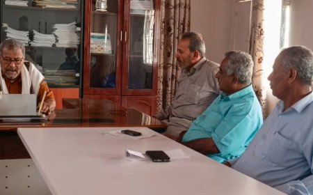 وكيل محافظة أبين جرفوش يبحث مع مدير الصحة القادري سير العمل في القطاع الصحي والتحديات