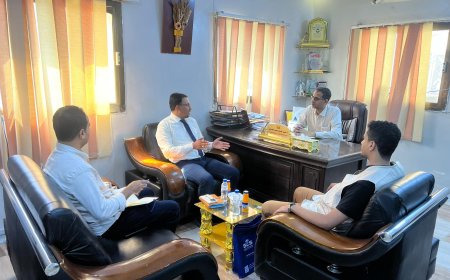 مدير عام الشؤون الاجتماعية بساحل حضرموت يلتقي المدير التنفيذي لجمعية طالب العلم