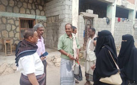 مديرة رياض الأطفال بتربية أبين تزور باتيس لبحث اعتماد روضة أطفال. 