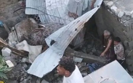 تعز.انهيارات صخرية تصيب امرأة وتهدد حياة عشرات الأسر قرب قلعة القاهرة 