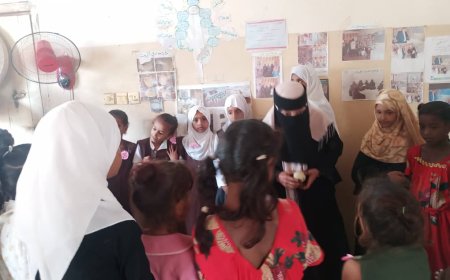 مديرة إدارة المرأة والطفل بمكتب الشؤون الاجتماعية والعمل بأبين  تنفذ نزولاً ميدانياً لجمعية بئر الشيخ لتربية الماشية ومنتجات الألبان