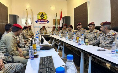 وزير الدفاع يطّلع على جاهزية الفرقة الأولى طوارئ ويشيد بمستوى الأداء والانضباط