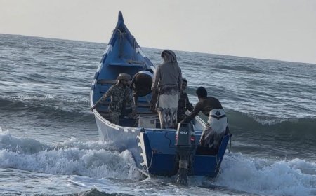 مدير عام رضوم : الطيران الاستطلاعي ينفذ مهامه لتتبع الصيادين المفقودين في عرض البحر