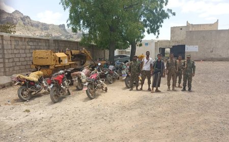 لحج.. الأحهزة الأمنية بالمسيمير تنفذ حملة واسعة لضبط الدراجات النارية المخالفة في سوق مركز المديرية