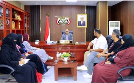 وزير الصناعة والتجارة يؤكد الحرص على دعم المشاريع والبرامج التي تسهم في بناء قدرات الشباب