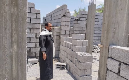 مدير عام مديرية خنفر "اليوسفي" يطّلع على مستوى الإنجاز في مشروع فصول مدرسة الخنساء بجعار