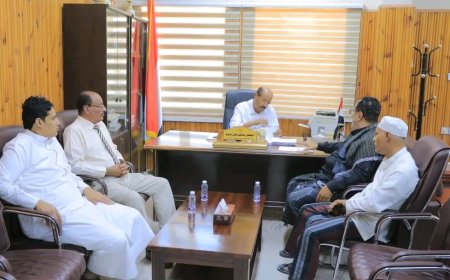 الوكيل بارباع يبحث مع رئيس جهاز محو الأمية وتعليم الكبار بالجمهورية آلية تطوير عمل الجهاز بوادي حضرموت