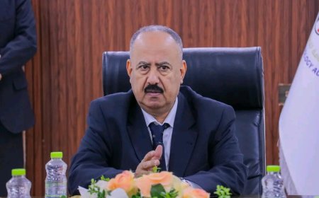 وزير النقل يوجه شركة "طيران عدن" بترتيب رحلة مستعجلة لنقل العالقين في مطار القاهرة