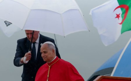 بدأها بـ "السلام عليكم".. البابا  في الجزائر