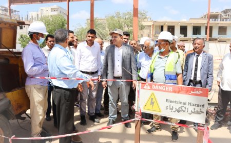 الوزير السقطري يتفقد سير العمل بمشاريع التأهيل للمرافق الزراعية والمختبر المركزي البيطري وسلامات الغذاء