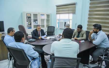 رئيس جامعة عدن يناقش سبل تطوير المنظومة الإلكترونية للجامعة