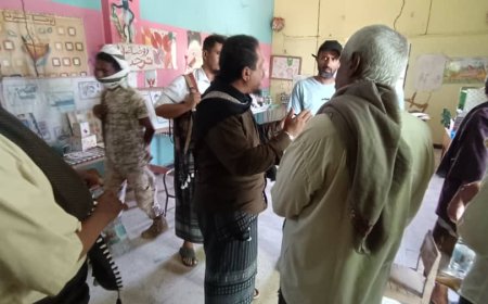 مدير عام مديرية خنفر يزور روضة 1 مايو ويوجّه بإعداد دراسة لتأهيلها