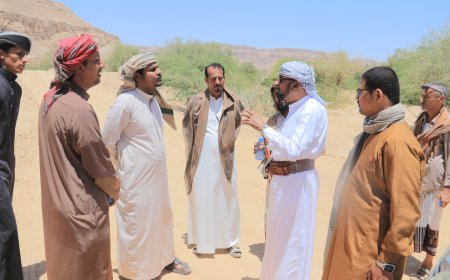 فلهوم يطّلع ميدانيًا على أضرار الجرف بوادي بن علي ويوجّه بإيقاف نقل الأتربة ويتخذ إجراءات عاجلة للمعالجة