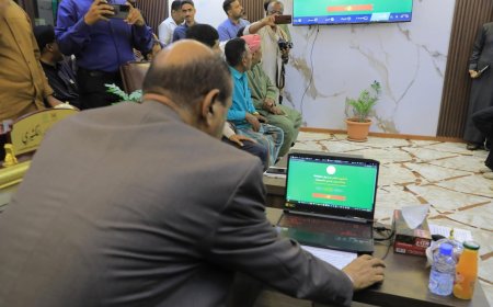 الوكيل بارباع يدشّن إطلاق الموقع الإلكتروني لصندوق النظافة والتحسين بوادي وصحراء حضرموت