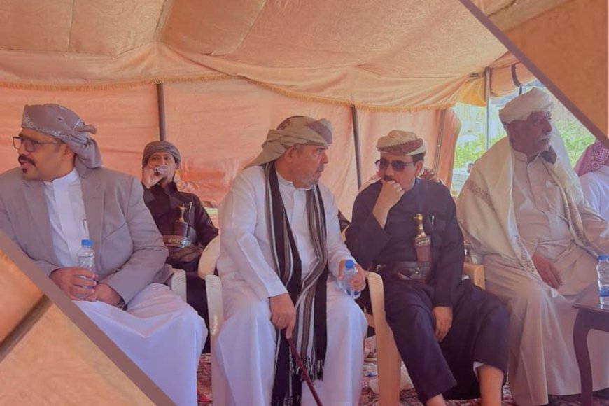 وفد قبيلة بني تميم يقدم واجب العزاء في الحكم صالح علي بن ثابت النهدي