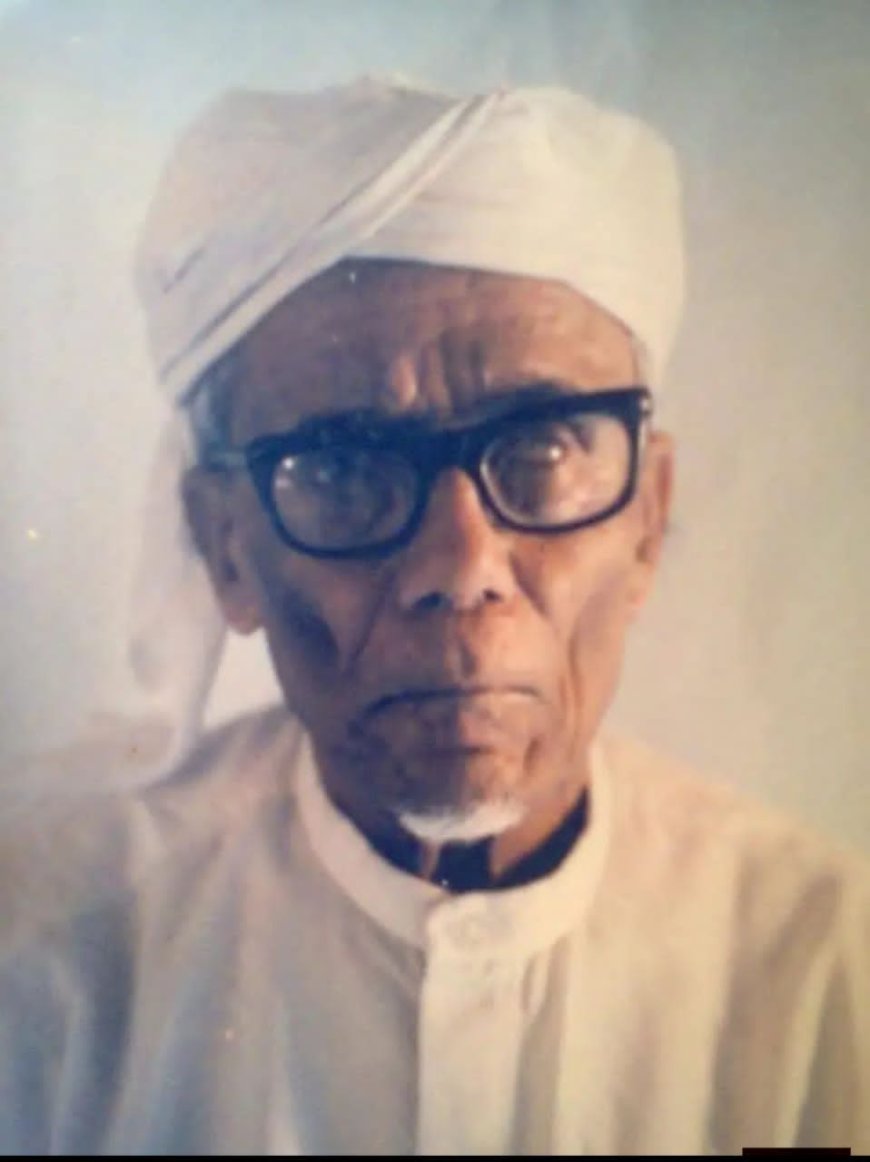 الاستاذ عبدالله باعشن معلّم الأجيال في دوعن : قصة عطاء عظيم وغياب مؤلم عن التكريم