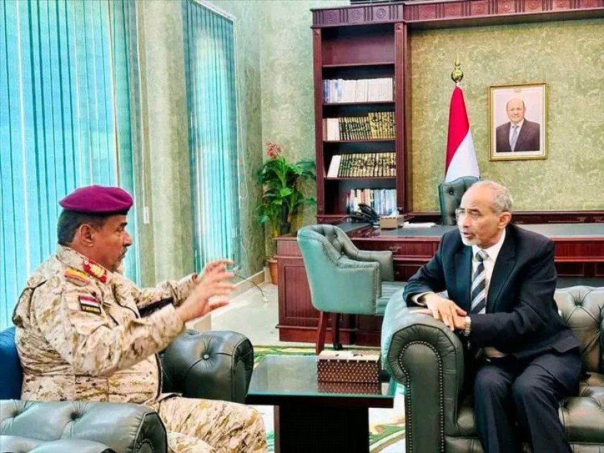 عضو مجلس القيادة الصبيحي يطلع مستوى الجاهزية القتالية للوحدات العسكرية في محور أبين