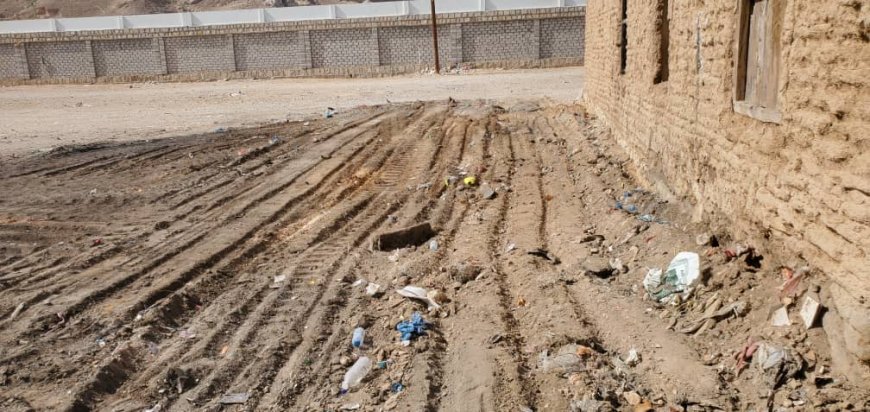 ضمن حملاتها المستمرة.. وحدة النظافة بالقطن تنفذ حملة لإزالة مواقع النفايات العشوائية