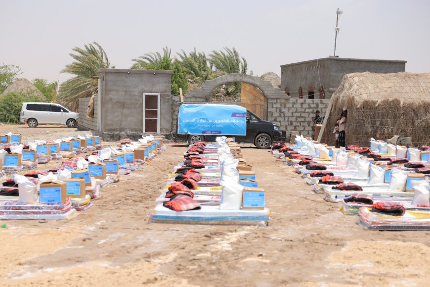 تعز.. الوصول الإنساني تقدم مساعدات إغاثية غذائية وايوائية لمتضرري السيول والامطار في المخا