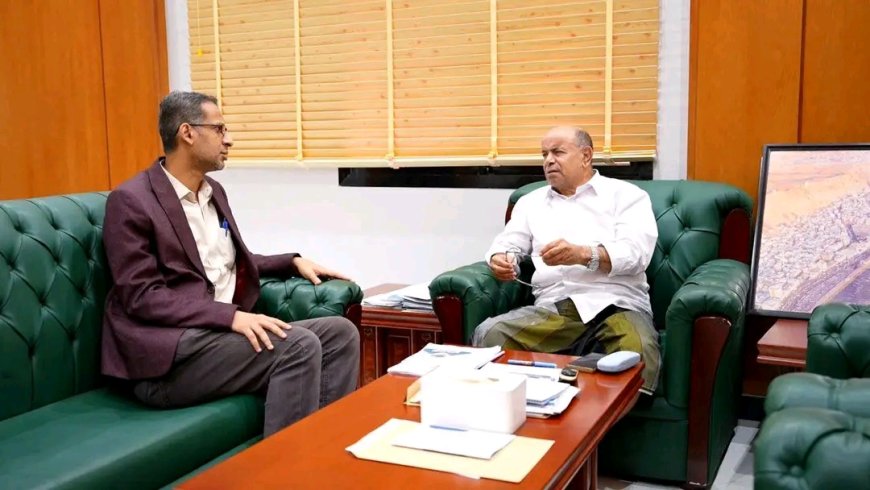 عضو مجلس القيادة محافظ حضرموت يطّلع على خطط تطوير مكتب الشؤون الاجتماعية والعمل بساحل حضرموت