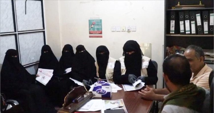 المرأة والطفل بالضالع تناقش مع السلطة المحلية بقعطبة الصعوبات والتحديات على الميدان