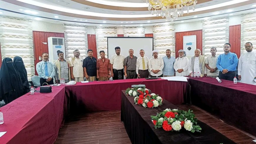 اختتام ورشة إدارة مخاطر الكوارث والتكيف المناخي بمحافظة المهرة وتعزيز التوجه نحو العمل المؤسسي