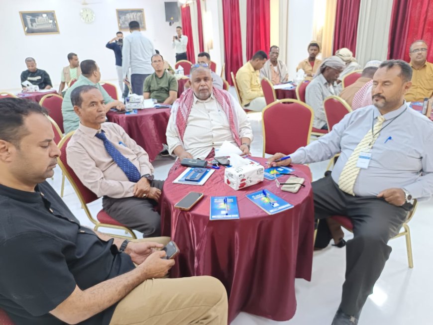 وكيل حضرموت المساعد ومدير عام تريم يدشنان ورشة لمناقشة مواعيد الحصاد وتحديات ما بعد الإنتاج الزراعي
