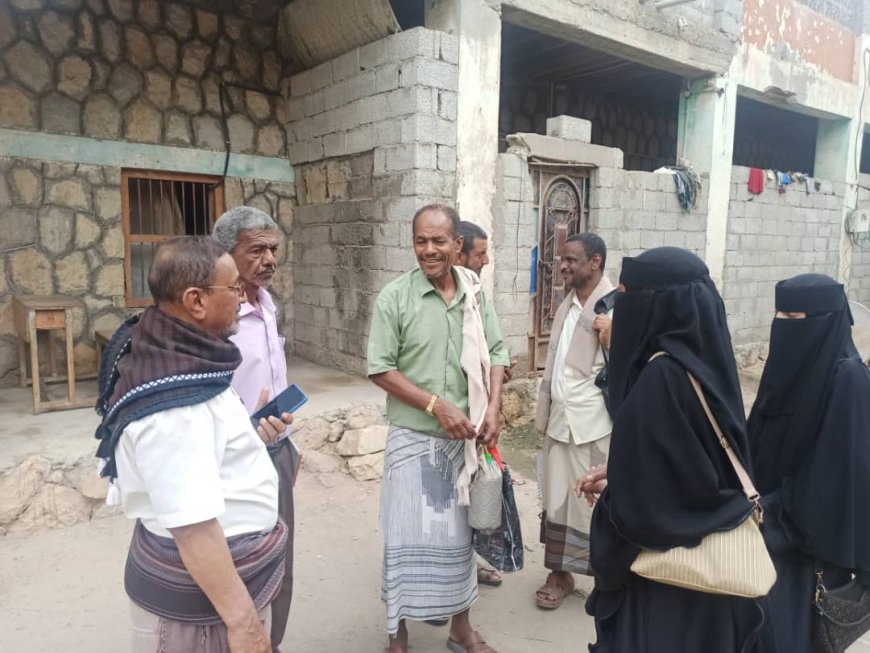 مديرة رياض الأطفال بتربية أبين تزور باتيس لبحث اعتماد روضة أطفال. 