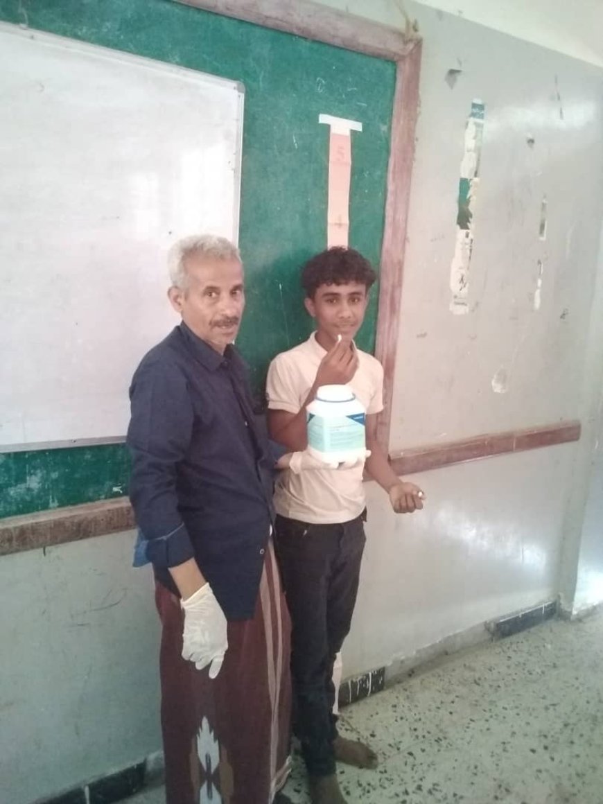 البرنامج الوطني لمكافحة البلهارسيا يوزّع الأدوية في عدد من مديريات لحج