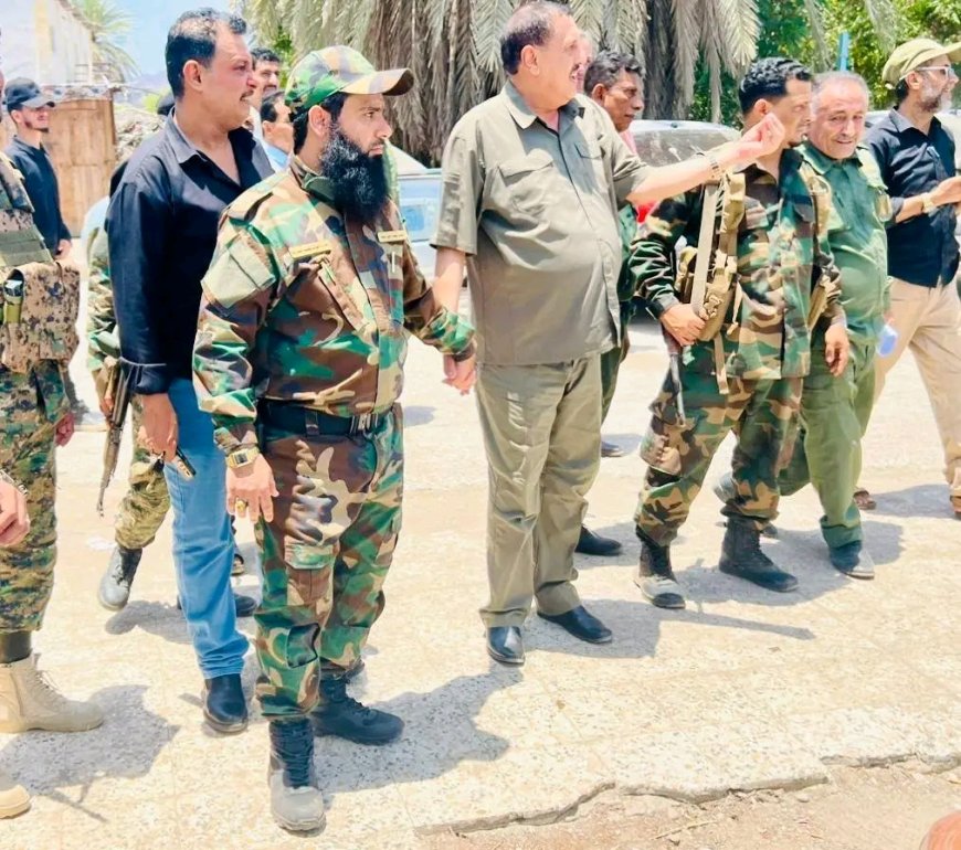 مدير أمن عدن يتفقد إدارة مكافحة المخدرات ويؤكد المضي في تطوير قدراتها وضرب شبكات التهريب