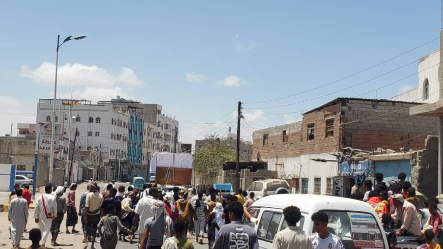 تشييع جثمان عاقل حارة "الدمينه" الشهيد بهيج العاقل في العاصمة عدن