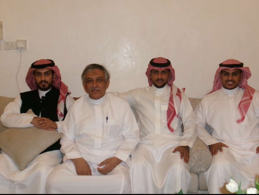 أولاد الفقيد الشيخ محسن مسعود الكنهوش يباركون تنصيب عمهم الشيخ أبو بكر مسعود الكنهوش شيخاً ومنصباً لعله والعوالق