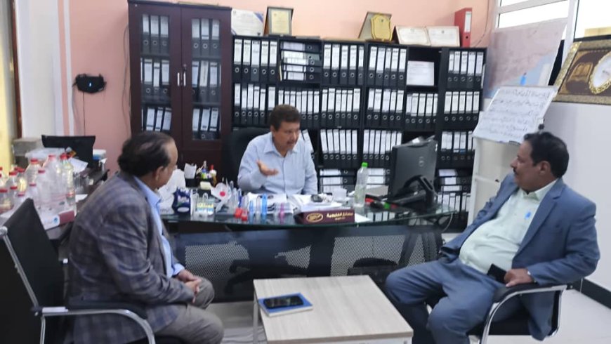 مكتب الصناعة و التجارة بلحج يصدر تحذيرٱ لوكلاء مياه شملان و مياه حدة في المحافظة