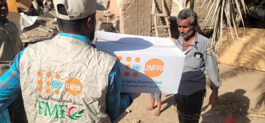 بالتنسيق مع الشؤون الاجتماعية أبين.. المؤسسة الطبية الميدانية تغيث أسرة تهدم منزلها جراء المنخفض الجوي