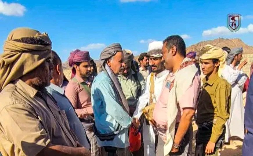 في موكب جنائزي مهيب.. أركان دفاع شبوة يشارك في تشييع العميد الركن عبدالله الأحمدي "الخبلة"