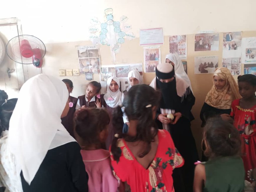 مديرة إدارة المرأة والطفل بمكتب الشؤون الاجتماعية والعمل بأبين  تنفذ نزولاً ميدانياً لجمعية بئر الشيخ لتربية الماشية ومنتجات الألبان