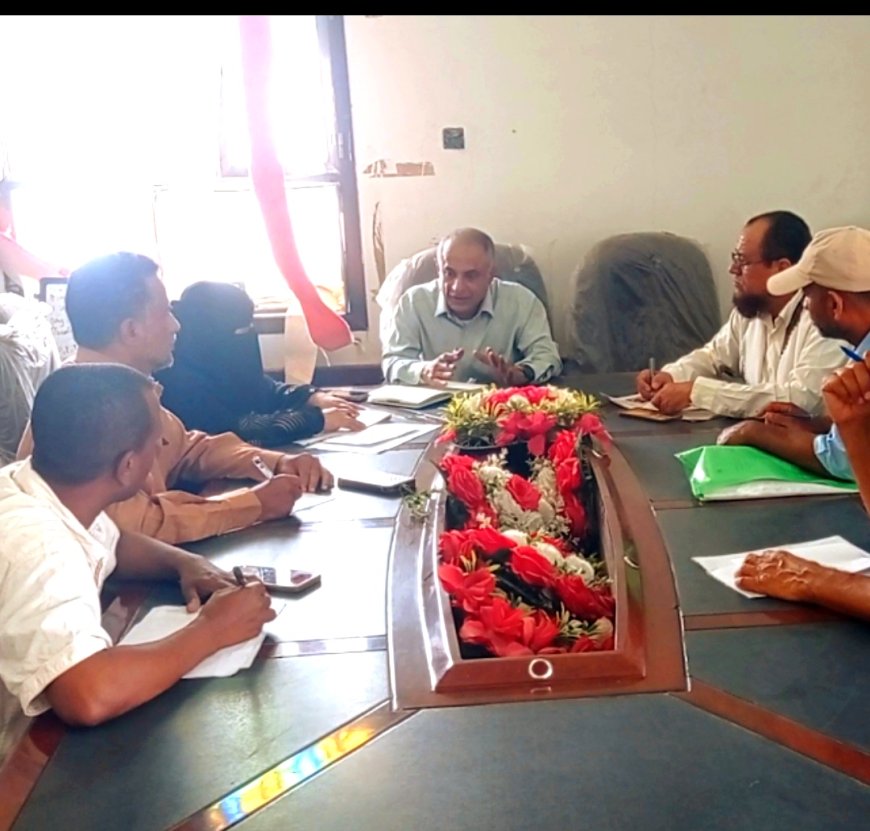 لجنة تكريم أوائل الثانوية العامة بلحج تعقد اجتماعها التحضيري الأول