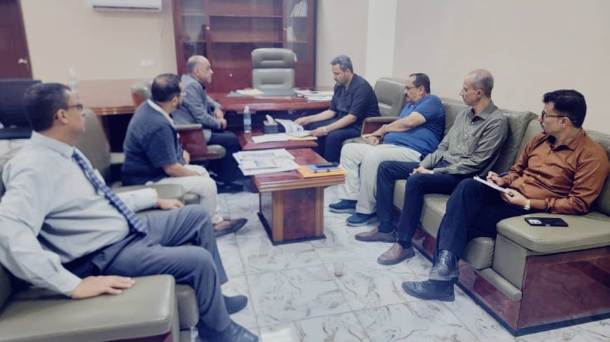 محافظ لحج يبحث مع مؤسسة "تواصل" التنموية تعزيز التدخلات الكويتية الخدمية والإنسانية بالمحافظة