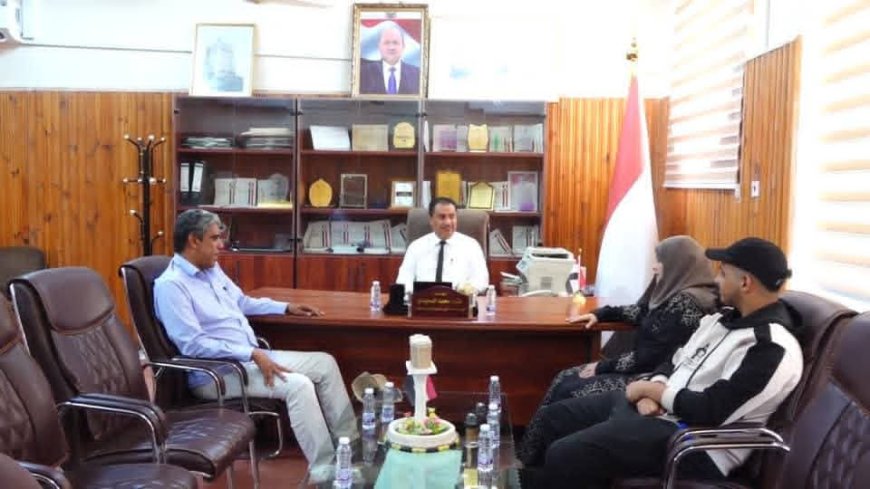 وكيلا محافظة حضرموت يناقشان سبل الحفاظ على الموروث الثقافي والتاريخي في مديريات وادي حضرموت