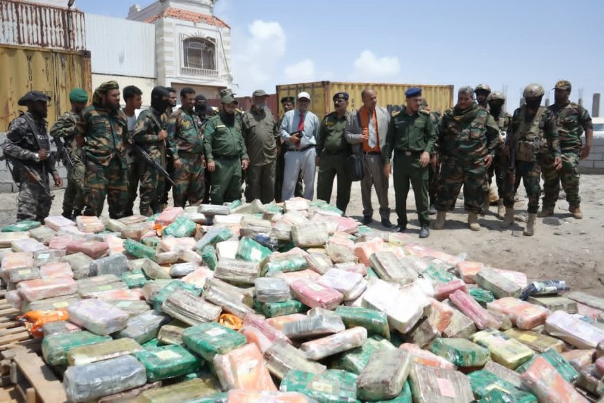 تنفيذا لتوجيهات النائب العام ..النيابة الجزائية في عدن تُتلف أكثر من طن من المواد المخدرة