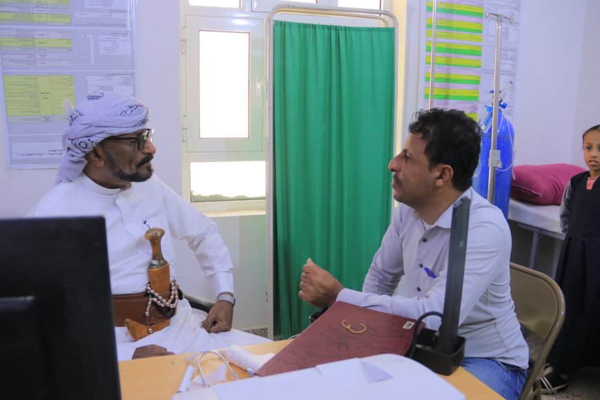 فلهوم يتفقد الوحدة الصحية بموشح ويشيد بالخدمات المجانية المقدمة للمواطنين
