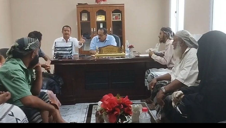 أمين محلي لحج يبحث مع مندوب الغاز ووكلاء الحوطة وتبن آلية توزيع الغاز المنزلي بالمحافظة