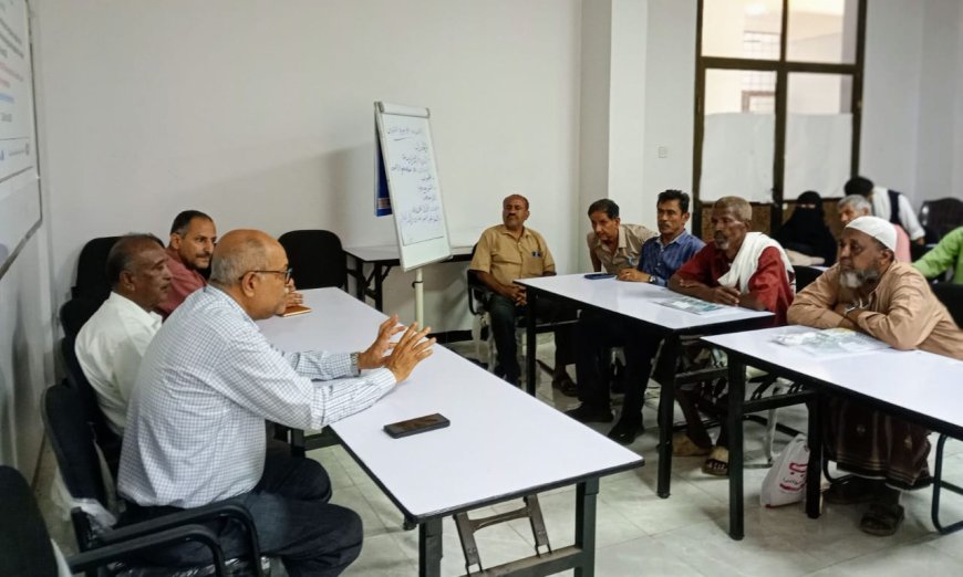 برعاية الوزير السقطري.. اختتام دورة تدريبية تنشيطية للفنيين البيطريين بعدن