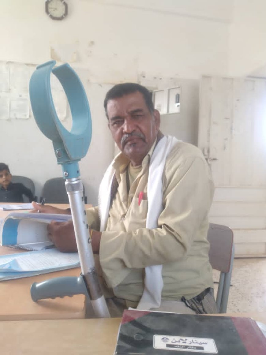 مهنة التعليم ليس وظيفة بل  رسالة تؤديها لإصلاح المجتمع  با سالم نموذج للتحدي رغم الإعاقة الاستاذ عبدالله سالم باسالم