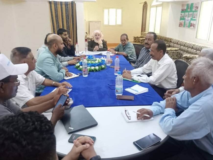 رئيس اللجنة الوطنية للتعامل مع الألغام يلتقي موظفي مكتب تنسيق الأعمال المتعلقة بالألغام